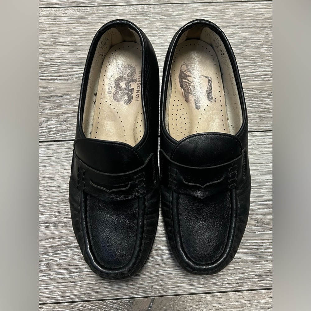SAS Men's Classic Black Leather Slip-Ons Size 7W